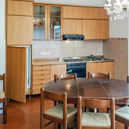 Apartament 3 Bedroom Lovely In