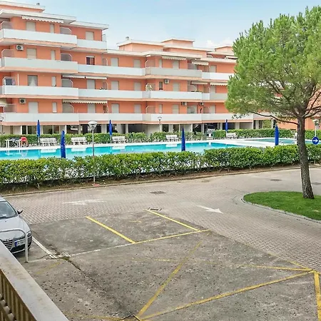 3 Bedroom Lovely In Apartament Bibione